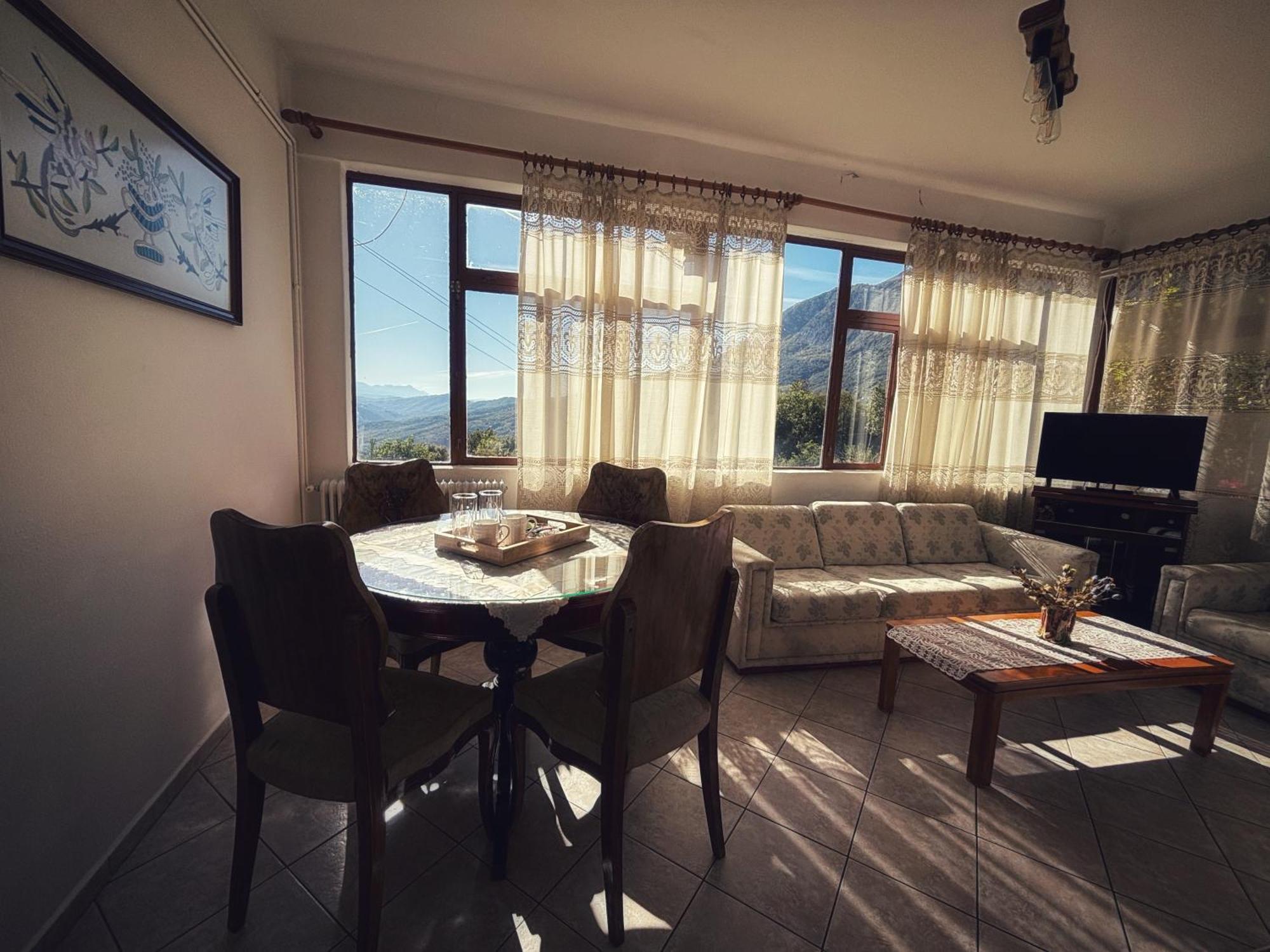 Georgaras Accommodation Platanoussa Eksteriør bilde